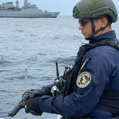 Prepare-se com quem domina o terreno naval.